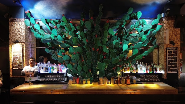 Bar Milán