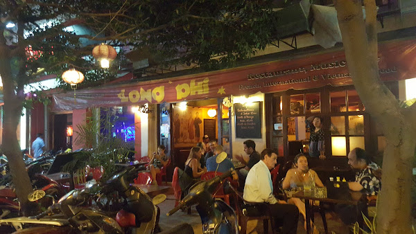 Long Phi Bar